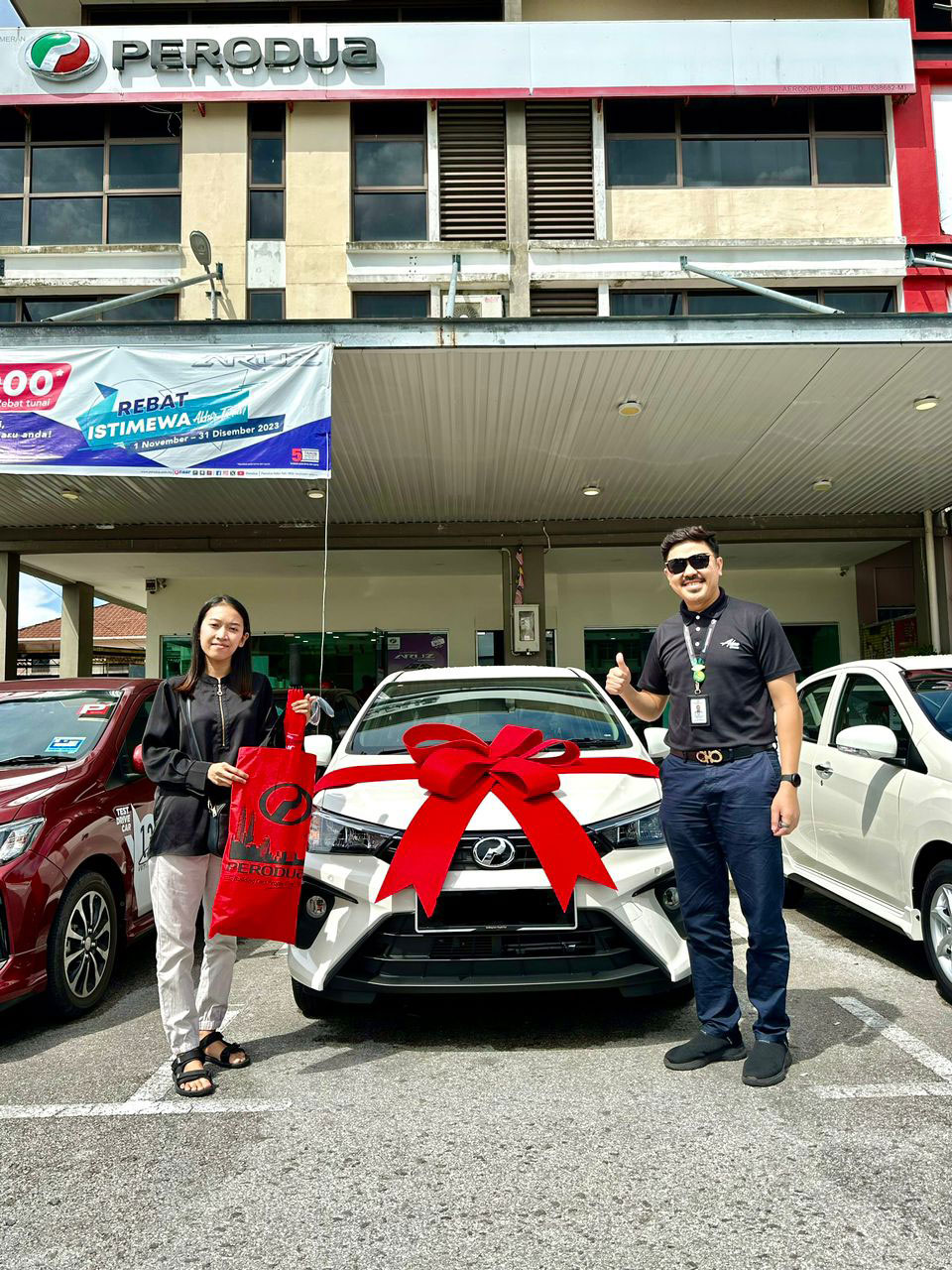 Perodua Kuching Happy Customer Handover 3