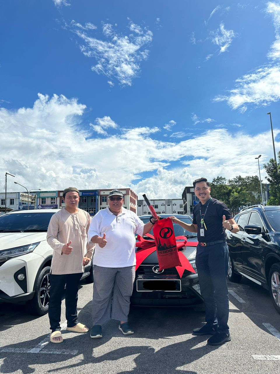Perodua Kuching Happy Customer Handover 5